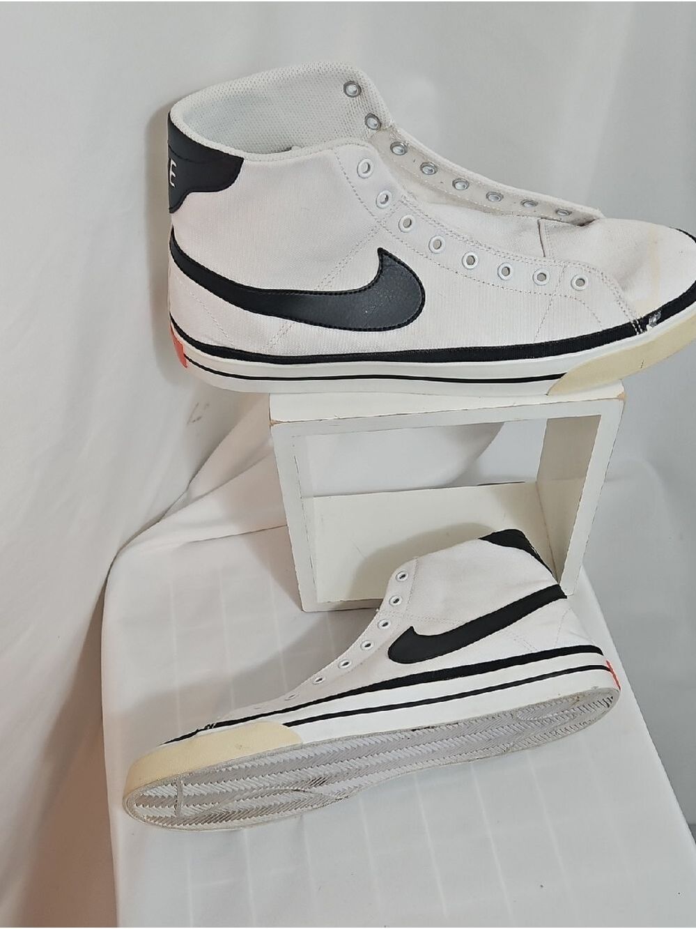 Women’s Nike Court Legacy Mid Canvas Sneakers White Black Size 13 Used Pre-loved - Picture 3 of 17